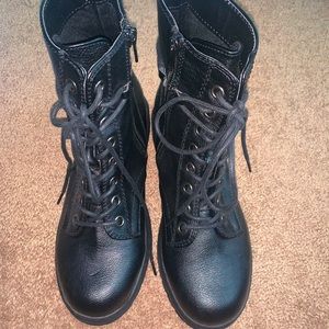 combat boots